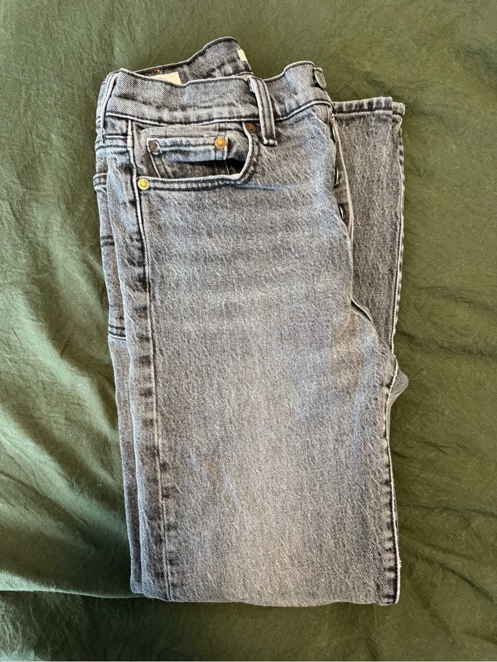 Levi High-Rise Short Straight Leg Jeans in Grey